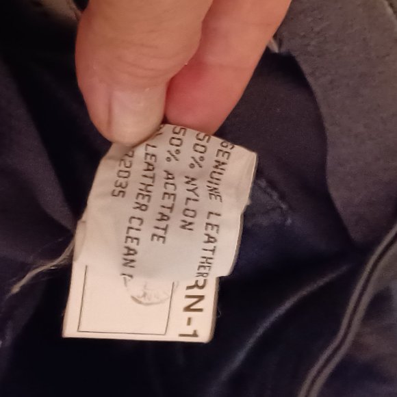 Leather jacket - Picture 4 of 4